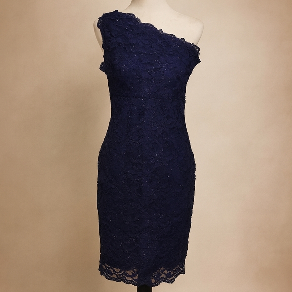 Roz & Ali Dresses & Skirts - Roz & Ali Navy Blue One Shoulder Lace Dress Size 6